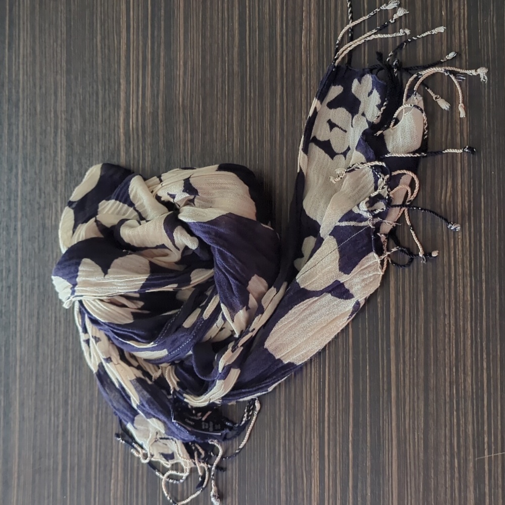 Lightweight Scarf by Gap, navy blue and off-white